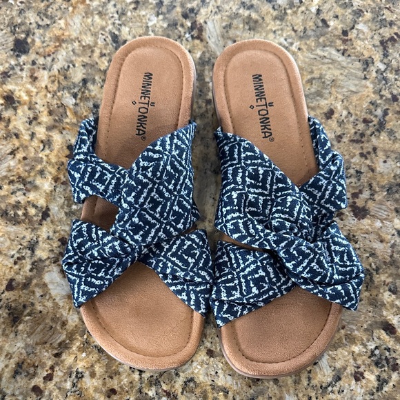 Minnetonka Blue and White Patterned Sandals - Picture 3 of 5